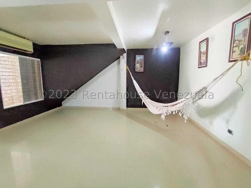 Imagen 9 de 23 de Espectacular Townhouse En Venta Urb. Los Girasoles Maracay 23-19053 Ejc