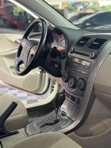 Toyota Corolla 2012 Automático