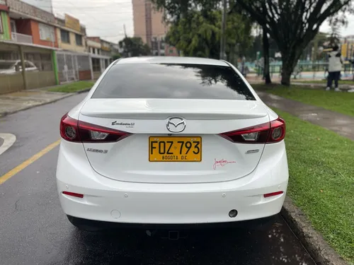 Mazda 3 2.0 Touring