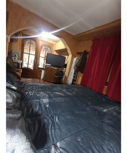 Casa En Venta De 2 Dorm. En La Florida Dos Locales Comercial