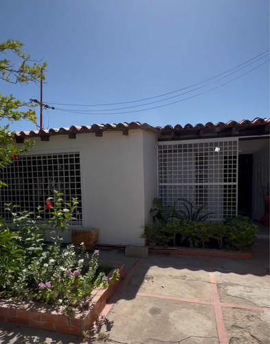 Casa En Venta Av Cancamure Cumana Ideal Para Posada Restaura