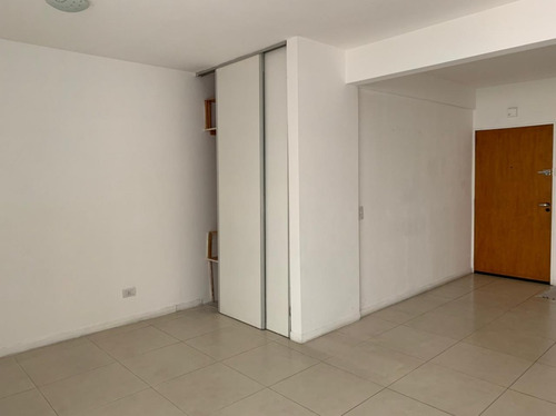 Imagen 3 de 12 de Hermoso Monoambiente Divisible Con Balcón - Super Luminoso!