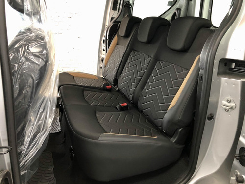 Renault Kangoo Ze 1.5 Dci Stepway 0 Km