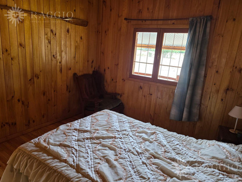 Terreno De 2 Ha Frente A Costa De Río, Con Casa De 56 M2, Villa Lago Rivadavia, Cholila (cr-159)
