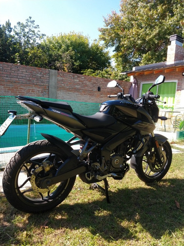 Bajaj Rouser Ns 200