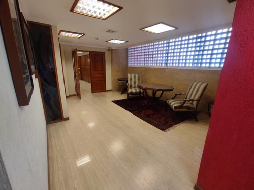 Imagen 24 de 29 de Vendo/alquilo Oficina 542 M2 Sabana Grande 4955