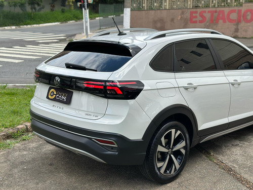 Volkswagen Nivus 1.0 200 TSI TOTAL FLEX HIGHLINE AUTOMÁTICO