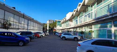 Local Comercial En Venta ,75m2, Plaza Korfu