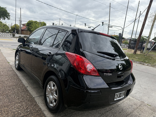 Nissan Tiida 1.8 Visia