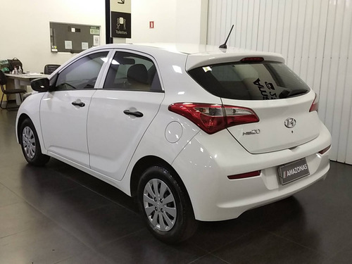Imagem 5 de 10 de Hyundai Hb20 1.0 Comfort 12v Flex 4p Manual