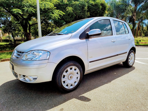 Volkswagen Fox 1.6 Plus Total Flex 5p