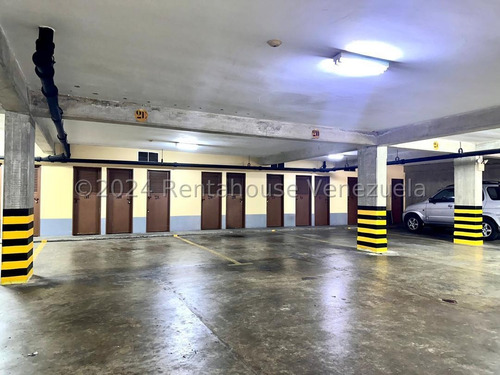 Apartamento En Alquiler En Los Naranjos De Las Mercedes 25-18685 As