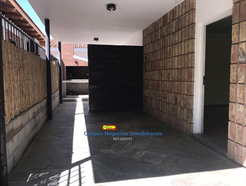 Venta - Casa Con Renta- 3 Dormitorios- Inmobiliaria Calipso