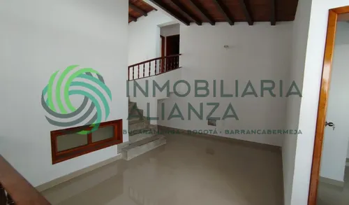 Casa En Arriendo En Altos De Cabecera. Cod A16991