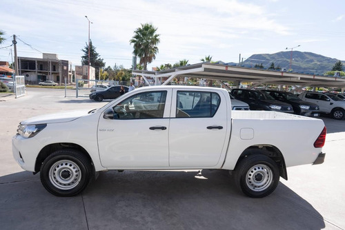 Toyota Hilux 2.4 Dc 4x2 Tdi Dx L21 2023
