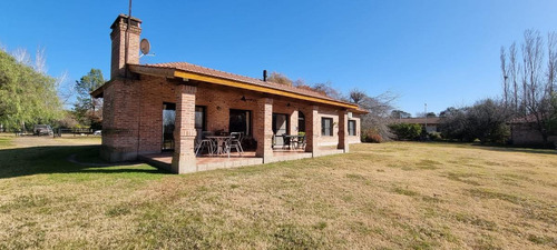 Imagen 5 de 19 de Chalet De Categoria Sobre 10.000 M2 - Barrio Los Robles (disponible Alquiler Temporada Verano)