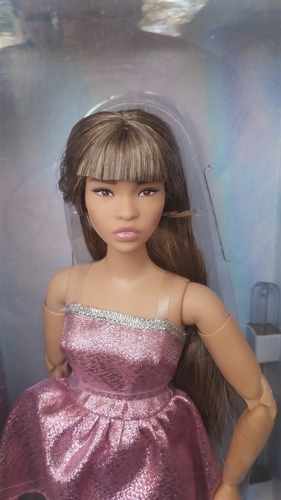 Barbie Looks Signature #24 Asian Pink (Usado)