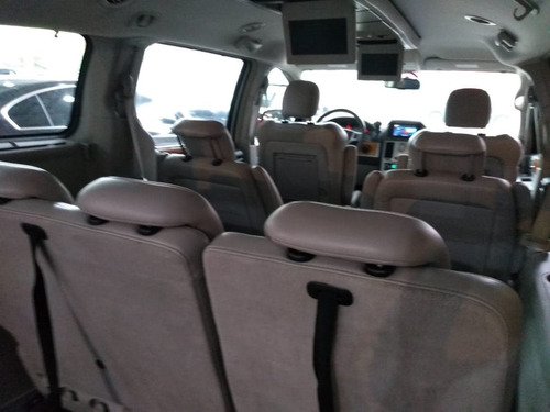 Chrysler Town & Country 3.8 Limited V6 12v Gasolina 4p