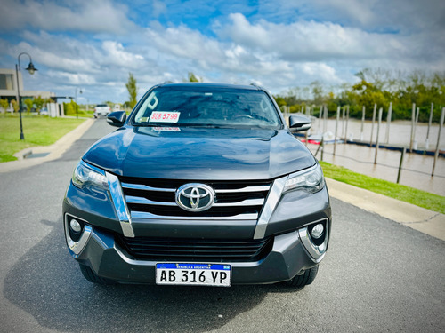 Toyota Hilux SW4 2.8 Srx 177cv 4x4 7as At