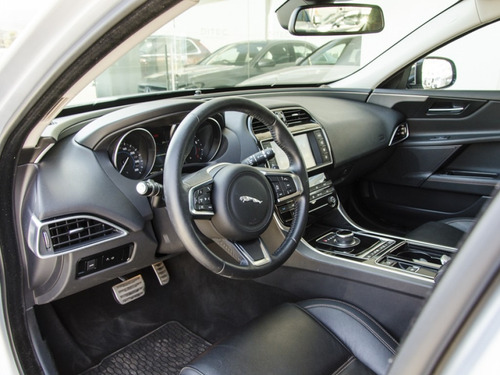 Jaguar Xe Aut