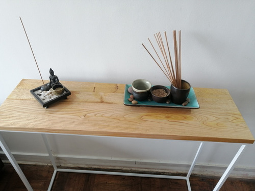 Imagen 2 de 3 de Mesa De Arrimo Madera Nativa Castaño Con Base Metal