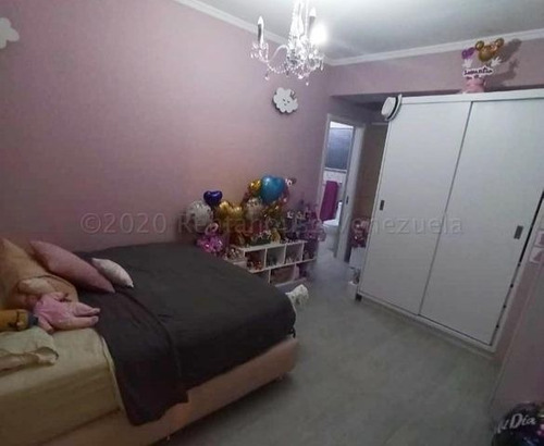 Imagen 12 de 13 de Apartamento En Venta Urbanizacion La Soledad, Maracay 21-9570 Jf