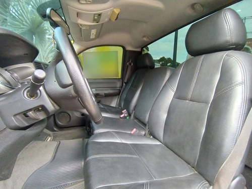 Imagen 8 de 11 de Chevrolet Silverado Lt