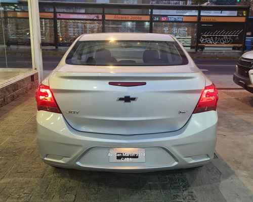 Imagen 5 de 21 de Nuevo Chevrolet Onix Joy Plus Prisma Black 0km 2023 Smt5