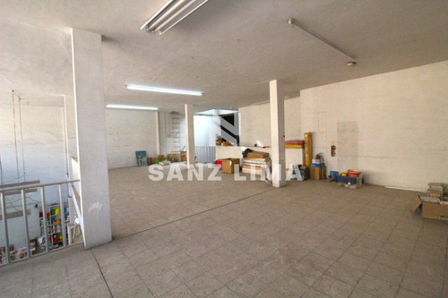 Centro Mercado: Amplio Local En Zona Con Alto Flujo Peatonal.