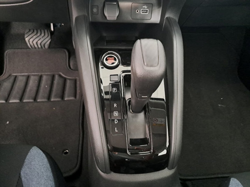 Imagen 7 de 15 de Nissan Versa New Versa Advance Cvt Fase Ii 1.6 2023 0km