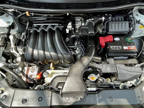 Imagen 12 de 15 de Nissan Tiida 2015