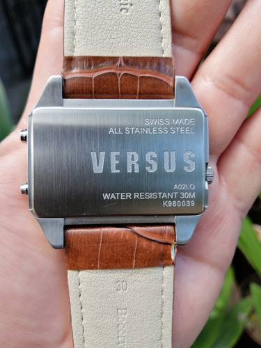 Reloj Versus Bulova Casio Invicta Guess Nautica Ecko Gc Momo Café Plateado (Usado)