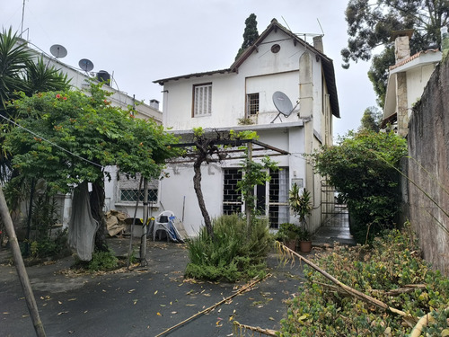 Inmobiliaria Rias Altas Vende Gran Propiedad De Estilo Sobre Avenida