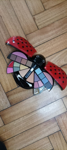 Set De Cosméticos Maquillaje Bichito Mariquita Rojo Cameo