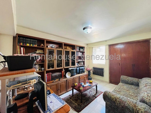 Excelente Apartamento En Venta, Urb. Calicanto, Maracay, 25-18243 Mv