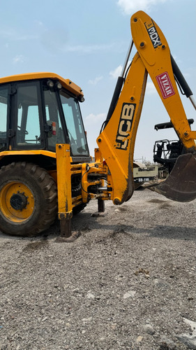 Retroexcavadora Jcb 3dx 4x4 2017 Encabinada