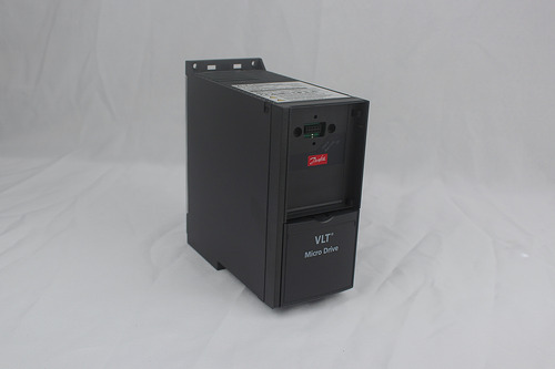 Inversor Frequência Danfoss Fc51 220v 2hp - 132f0005 Sem Ihm