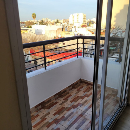 Imagen 10 de 13 de Alquiler 2 Amb. Al Frente Con Balcon En Villa Devoto