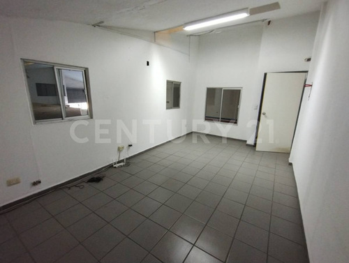 Bodega Comercial En Renta En La Ol. Industrial Lincoln