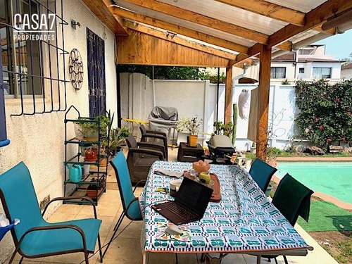 Casa En Venta De 3 Dorm. En Ñuñoa