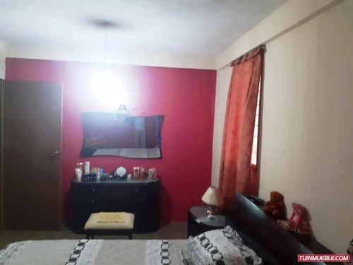 Imagen 8 de 12 de Se Vende Apartamento En Menca Celular 0414-0214345