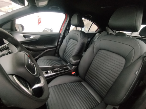 Fiat FASTBACK 1.3 T270 At6