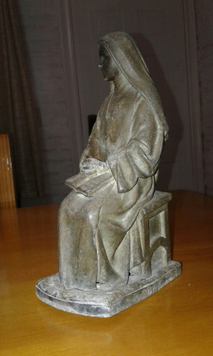 Antigua Figura De Peltre Virgen Santa Teresa Sentada.