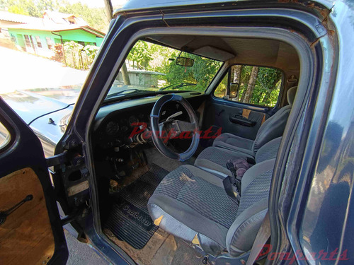 Ford F1000 Fechada Tipo Bronco Mwm Poaparts