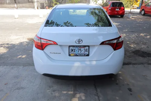 Toyota Corolla 1.8 Base At