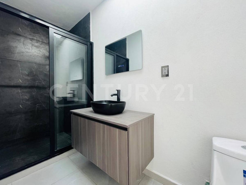 Venta Casa En Privada 3 Recamaras, 3 Baños, Con Jardín Y Sótano, Zona Cholula