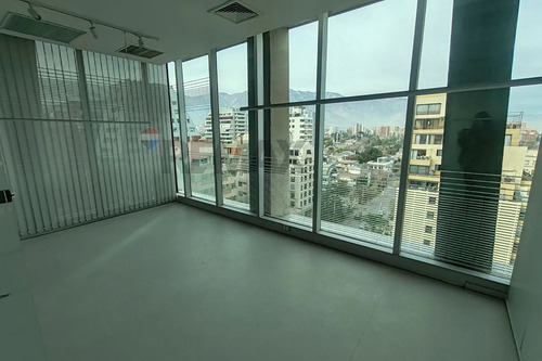 Oficina Corporativa Clase A En Apoquindo