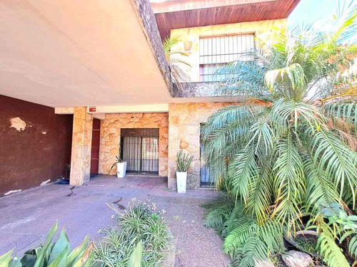 Casa En Venta En Ituzaingo Sur