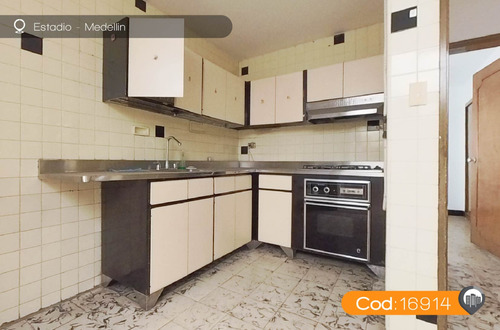 Casa-local En Arriendo En Estadio. Cod A16914