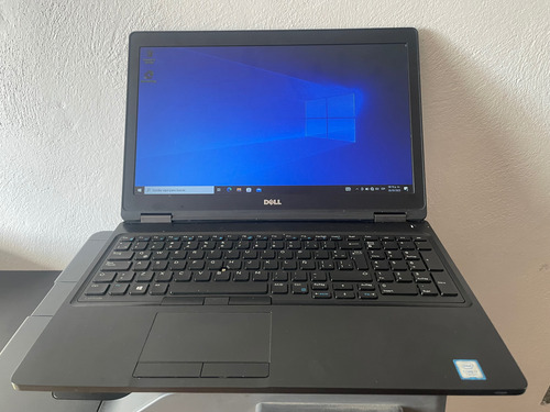 Computadora Dell Latitude 5580 15.6 8gb Ram, 1tb Hdd Negro (Usado)